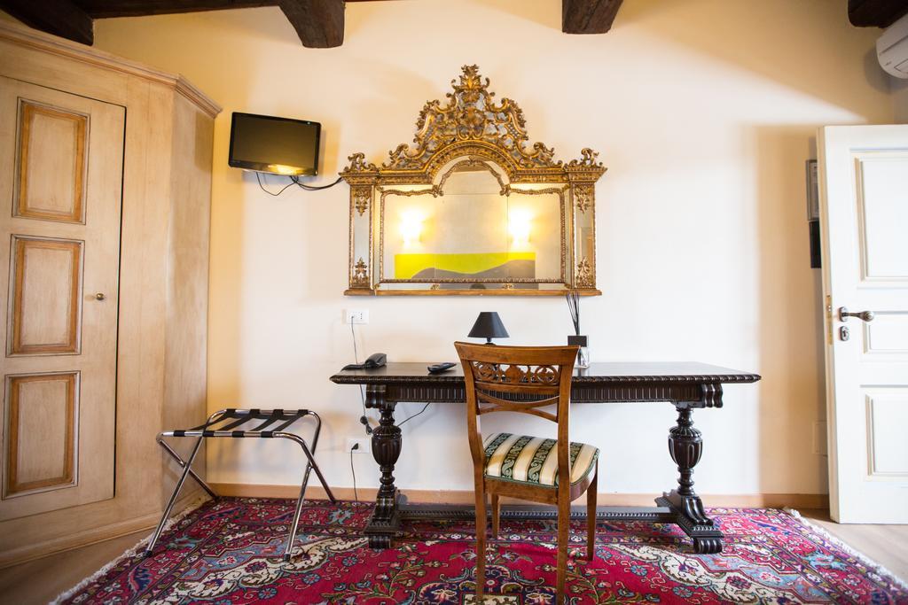 Hotel Il Campanile Cherasco Esterno foto